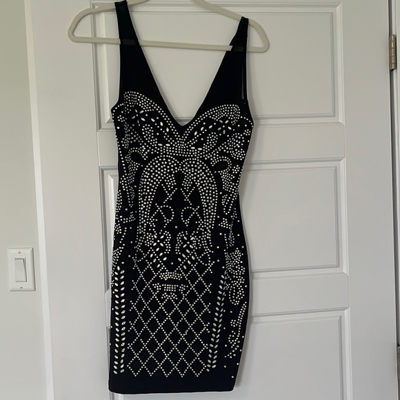 Dresses & Skirts - Black sparkly dress